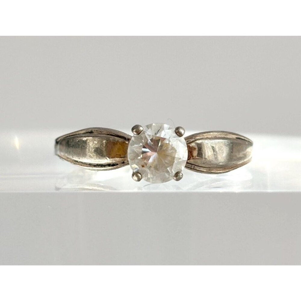 Cubic Zirconia Solitaire Tapered Shank 925 Sterling Silver Vintage Ring - sz 9